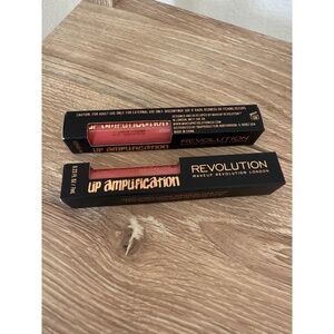 NIB Makeup Revolution Lip Amplification Lip Gloss